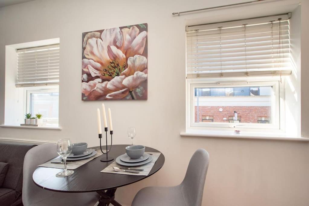 Watford Central Serviced Apartments 2 Екстериор снимка