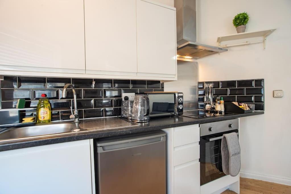 Watford Central Serviced Apartments 2 Екстериор снимка