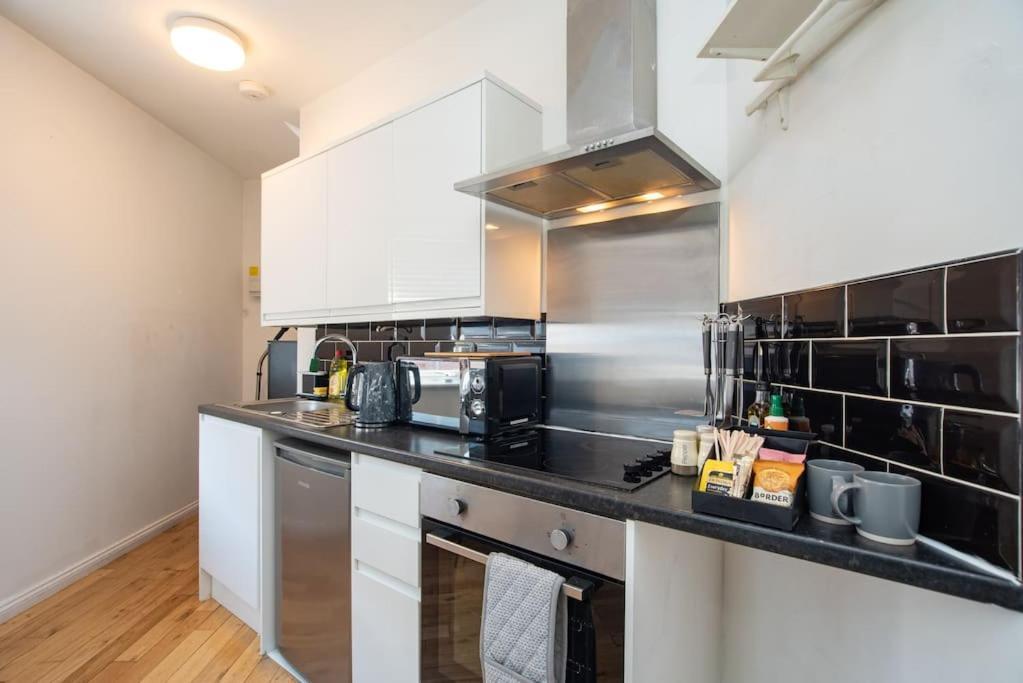 Watford Central Serviced Apartments 2 Екстериор снимка
