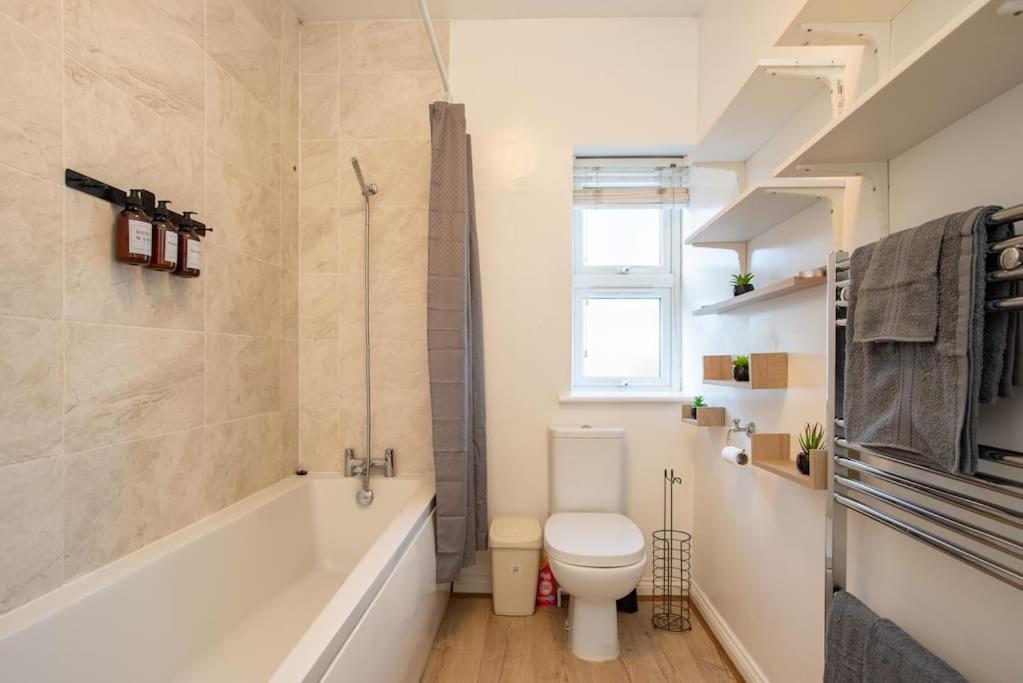 Watford Central Serviced Apartments 2 Екстериор снимка